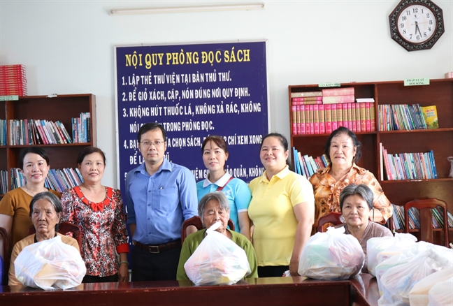 Quận 9: Phát động phong trào trồng cây xanh và phân loại rác sinh hoạt Quan 9: Phat dong phong trao trong cay xanh va phan loai rac sinh hoat