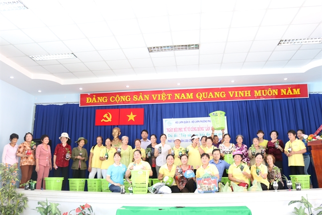 Quận 9: Phát động phong trào trồng cây xanh và phân loại rác sinh hoạt Quan 9: Phat dong phong trao trong cay xanh va phan loai rac sinh hoat