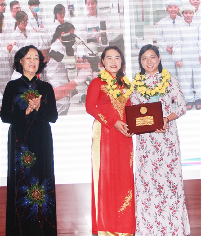 'Thế giới' bé lại bằng những tế bào: Thời thiếu nữ đã trôi qua thế đó… 'The gioi' be lai bang nhung te bao: Thoi thieu nu da troi qua the do…