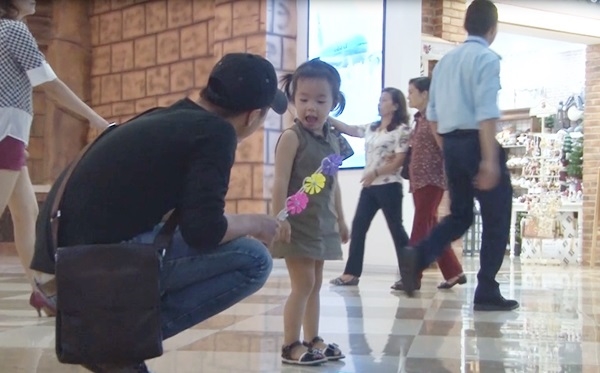 Nhiều thói quen dễ dãi của cha mẹ vô tình đẩy con vào nguy hiểm Nhieu thoi quen de dai cua cha me vo tinh day con vao nguy hiem