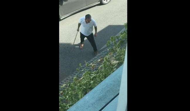 Không yêu được thì đừng làm khổ con gái nhà người ta nữa! Khong yeu duoc thi dung lam kho con gai nha nguoi ta nua!