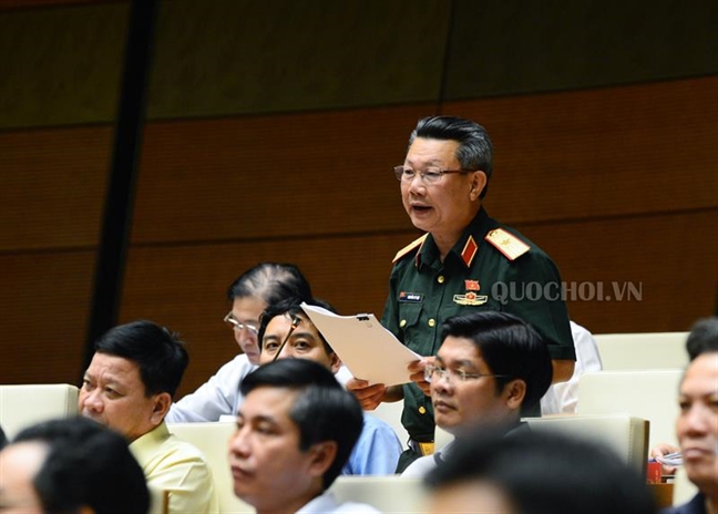 Đại biểu Quốc hội nói 500.000 đồng/năm không đủ tiền hương khói cho liệt sĩ Dai bieu Quoc hoi noi 500.000 dong/nam khong du tien huong khoi cho liet si