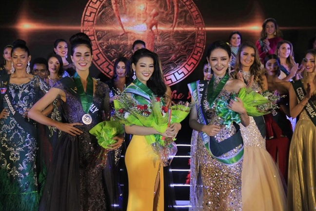 Phương Khánh: Hành trình từ Á hậu Biển đến đăng quang ‘Hoa hậu Trái đất 2018’ Phuong Khanh: Hanh trinh tu A hau Bien den dang quang ‘Hoa hau Trai dat 2018’
