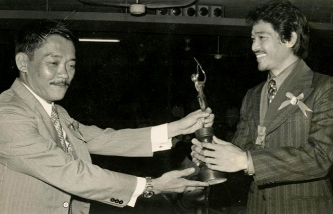 Diễn viên Trần Quang: 'Làm nghệ thuật, phải hy sinh nhiều lắm' Dien vien Tran Quang: 'Lam nghe thuat, phai hy sinh nhieu lam'