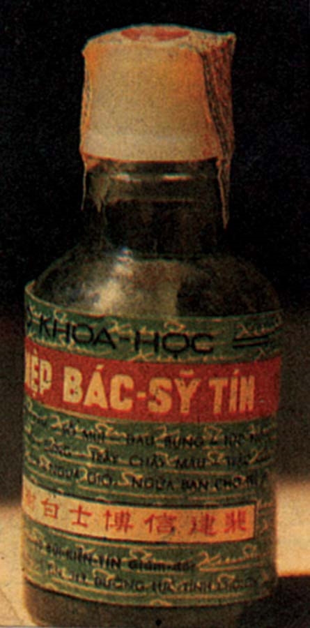 Câu chuyện kinh doanh: Bác sĩ Bùi Kiến Tín và chai dầu khuynh diệp Cau chuyen kinh doanh: Bac si Bui Kien Tin va chai dau khuynh diep