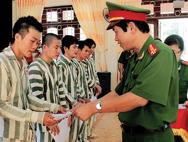 Người nghèo vẫn có cơ hội được đặc xá Nguoi ngheo van co co hoi duoc dac xa
