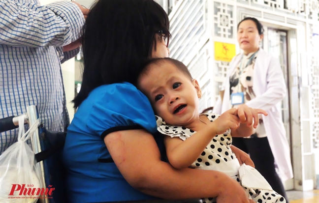 Bệnh viện Mắt TP.HCM bỏ sót nhiều quy trình mổ mắt Benh vien Mat TP.HCM bo sot nhieu quy trinh mo mat