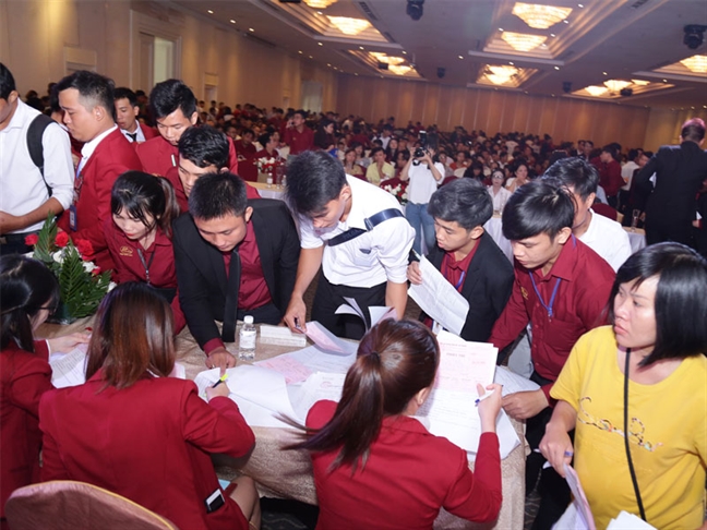 Quản lý thị trường bất động sản: Công ty 'ma', dự án 'ma' tràn lan, chính quyền ở đâu? Quan ly thi truong bat dong san: Cong ty 'ma', du an 'ma' tran lan, chinh quyen o dau?