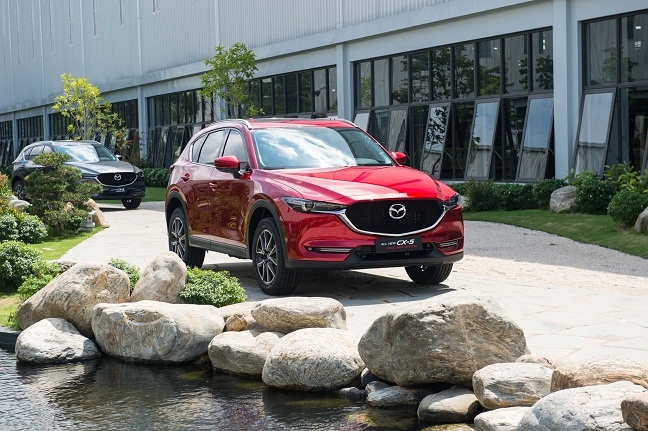 Thaco công bố giá bán xe Mazda màu sơn cao cấp mới Thaco cong bo gia ban xe Mazda mau son cao cap moi
