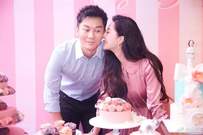 Lộ ảnh Phạm Băng Băng tươi tỉnh mừng sinh nhật sau scandal trốn thuế Lo anh Pham Bang Bang tuoi tinh mung sinh nhat sau scandal tron thue