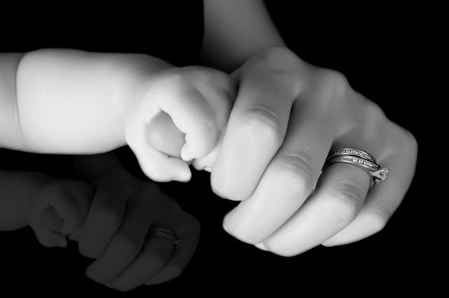 Làm mẹ đơn thân phải chăng là cái tội? Lam me don than phai chang la cai toi?