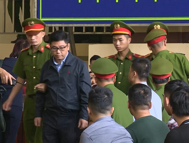 Nguyễn Văn Dương thừa nhận chuyển số tiền 'khủng' cho hai cựu tướng công an Nguyen Van Duong thua nhan chuyen so tien 'khung' cho hai cuu tuong cong an