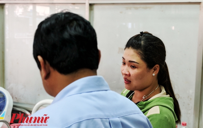 Lãnh đạo UBND TP.HCM thăm học sinh bị tai nạn sập giàn giáo Lanh dao UBND TP.HCM tham hoc sinh bi tai nan sap gian giao