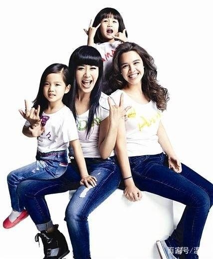 Mỹ nhân gốc Việt Chung Lệ Đề bị con gái phản đối mang thai lần 4 với chồng trẻ My nhan goc Viet Chung Le De bi con gai phan doi mang thai lan 4 voi chong tre