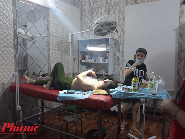Khách hàng tố gây biến chứng, thanh tra đình chỉ hoạt động nhưng thẩm mỹ viện vẫn tiếp tục 'dụ' khách Khach hang to gay bien chung, thanh tra dinh chi hoat dong nhung tham my vien van tiep tuc 'du' khach