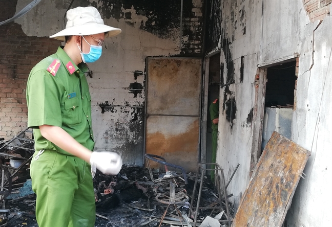 Người chạy ba gác trong vụ cháy 6 người chết: 'Tôi nghĩ mình đã chết chắc…' Nguoi chay ba gac trong vu chay 6 nguoi chet: 'Toi nghi minh da chet chac…'