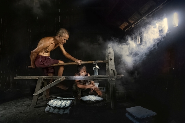 Ảnh về làng nghề bánh hỏi đạt giải 'Ảnh Di sản Việt Nam 2018' Anh ve lang nghe banh hoi dat giai 'Anh Di san Viet Nam 2018'