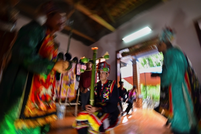 Ảnh về làng nghề bánh hỏi đạt giải 'Ảnh Di sản Việt Nam 2018' Anh ve lang nghe banh hoi dat giai 'Anh Di san Viet Nam 2018'