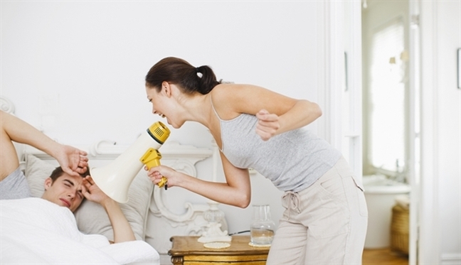 Vợ dịu dàng bất ngờ, chồng lo lắng không yên Vo diu dang bat ngo, chong lo lang khong yen