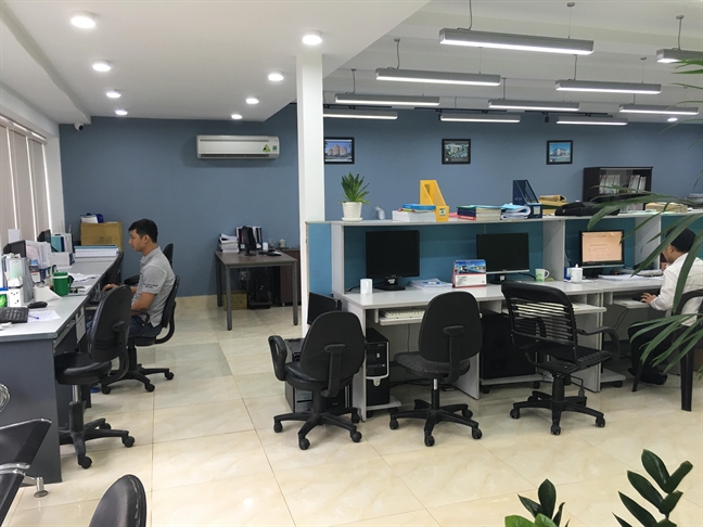 Công sở vắng hoe hậu bão số 9 Cong so vang hoe hau bao so 9