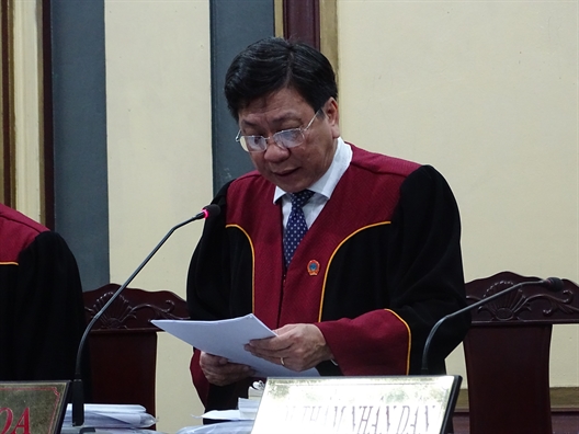Cách ly Vũ 'nhôm' để xét hỏi dàn cựu lãnh đạo Ngân hàng Đông Á Cach ly Vu 'nhom' de xet hoi dan cuu lanh dao Ngan hang Dong A