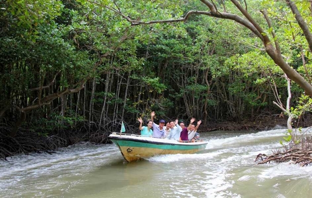 Đưa khám chữa răng vào tour tuyến kích cầu du lịch TP.HCM Dua kham chua rang vao tour tuyen kich cau du lich TP.HCM