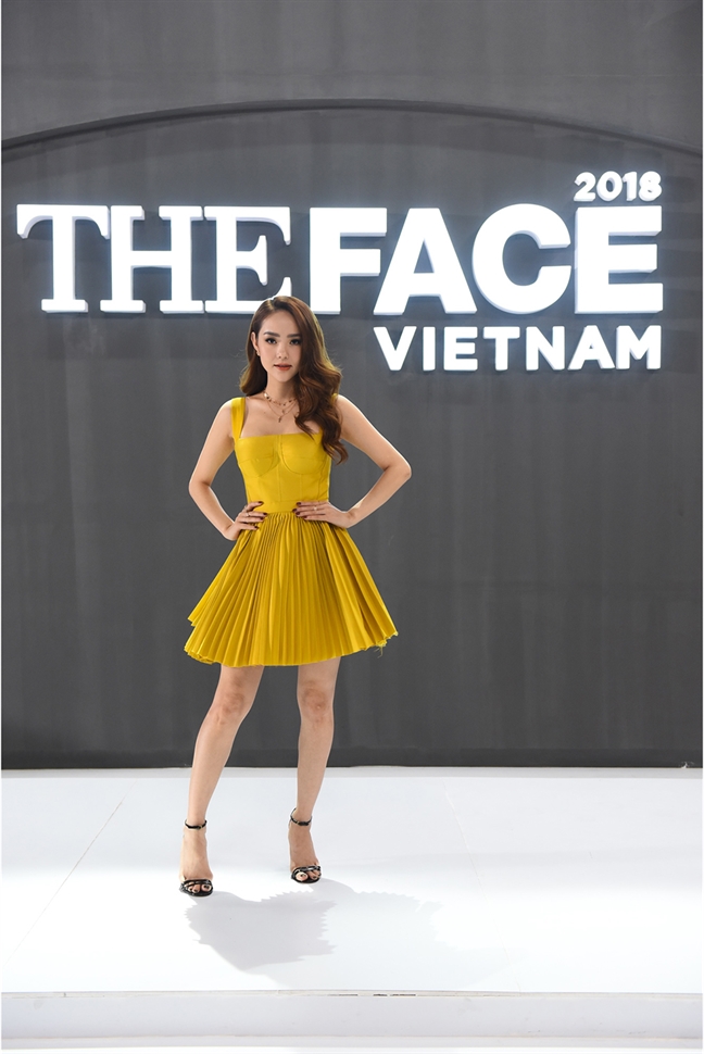So kè phong cách thời trang của 3 HLV 'The Face 2018' So ke phong cach thoi trang cua 3 HLV 'The Face 2018'