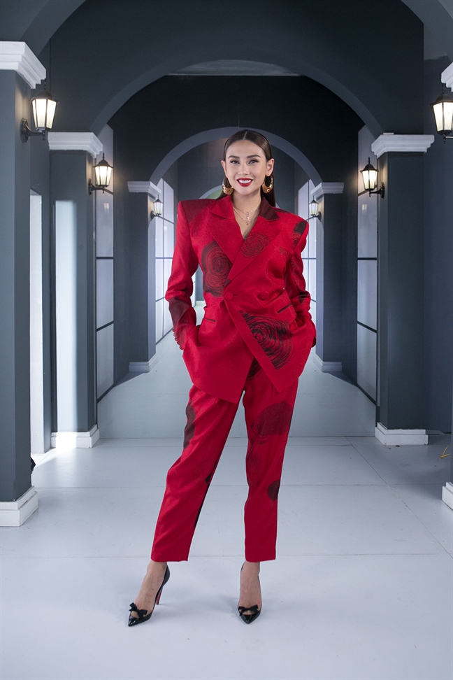 So kè phong cách thời trang của 3 HLV 'The Face 2018' So ke phong cach thoi trang cua 3 HLV 'The Face 2018'