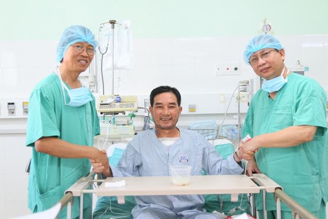 Người vợ trẻ tặng tim chồng cho người xa lạ Nguoi vo tre tang tim chong cho nguoi xa la
