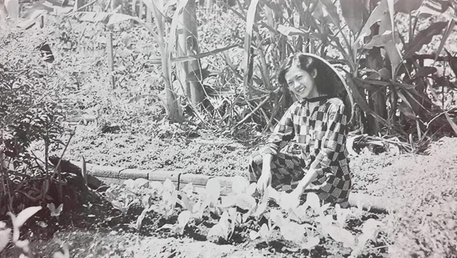 Đời thường của NSƯT Thanh Nga qua những bức ảnh hiếm Doi thuong cua NSUT Thanh Nga qua nhung buc anh hiem