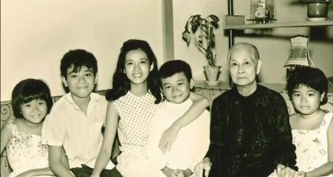Đời thường của NSƯT Thanh Nga qua những bức ảnh hiếm Doi thuong cua NSUT Thanh Nga qua nhung buc anh hiem