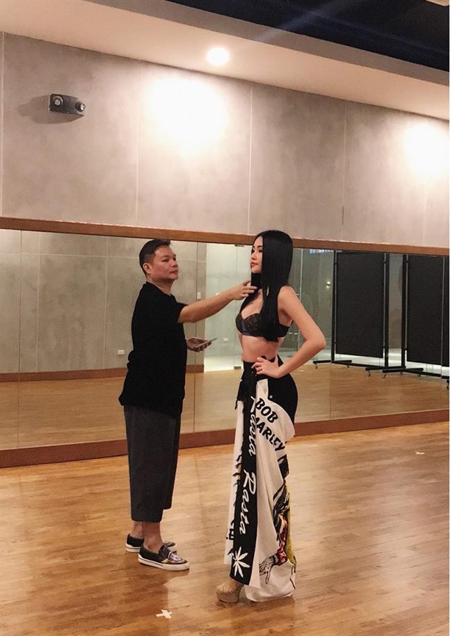 Lê Âu Ngân Anh xin thi quốc tế: Sự mắc kẹt của cơ quan quản lý? Le Au Ngan Anh xin thi quoc te: Su mac ket cua co quan quan ly?