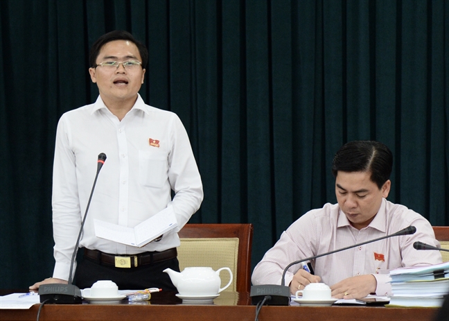 Đại biểu bức xúc việc tài xế 'nhí' lái xe buýt mà Báo Phụ Nữ phản ánh Dai bieu buc xuc viec tai xe 'nhi' lai xe buyt ma Bao Phu Nu phan anh
