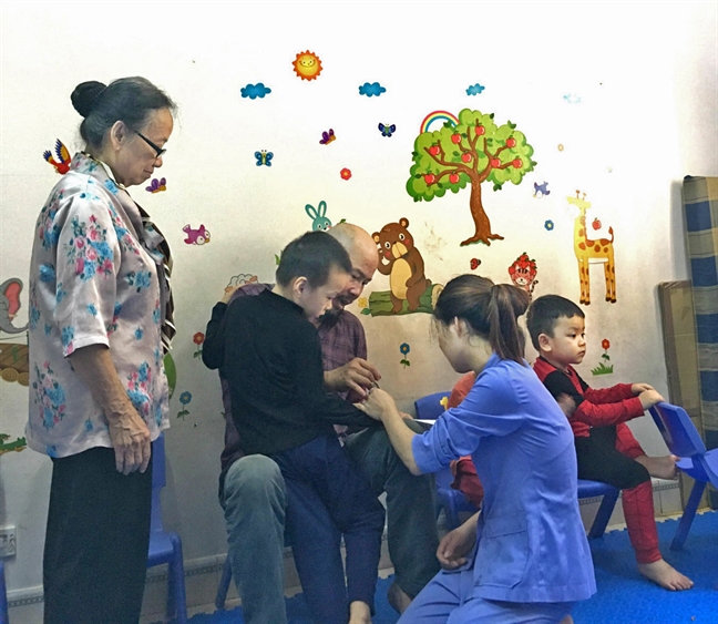 Muôn nẻo nhọc nhằn can thiệp trẻ tự kỷ (2): Những điều bé mọn cũng thành ước ao Muon neo nhoc nhan can thiep tre tu ky (2): Nhung dieu be mon cung thanh uoc ao