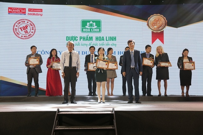 Dạ Hương 10 năm liên tiếp đạt giải thưởng Sản phẩm được Tin & Dùng số 1 trong dòng sản phẩm vệ sinh phụ nữ (2008-2018) Da Huong 10 nam lien tiep dat giai thuong San pham duoc Tin & Dung so 1 trong dong san pham ve sinh phu nu (2008-2018)