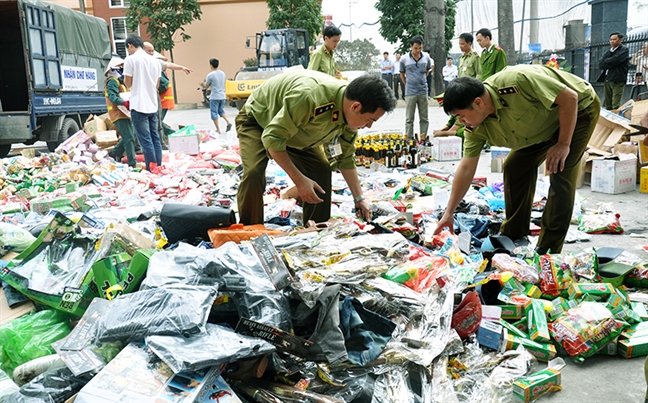 Thương hiệu lớn bị làm giả, khách hàng khốn khổ đòi quyền lợi Thuong hieu lon bi lam gia, khach hang khon kho doi quyen loi