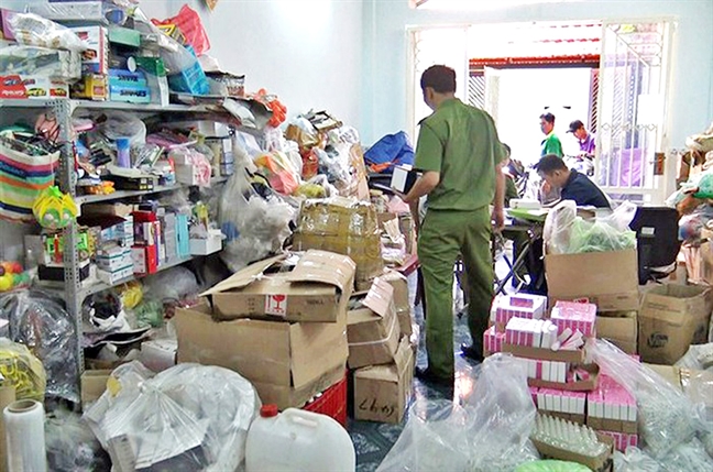 Thương hiệu lớn bị làm giả, khách hàng khốn khổ đòi quyền lợi Thuong hieu lon bi lam gia, khach hang khon kho doi quyen loi
