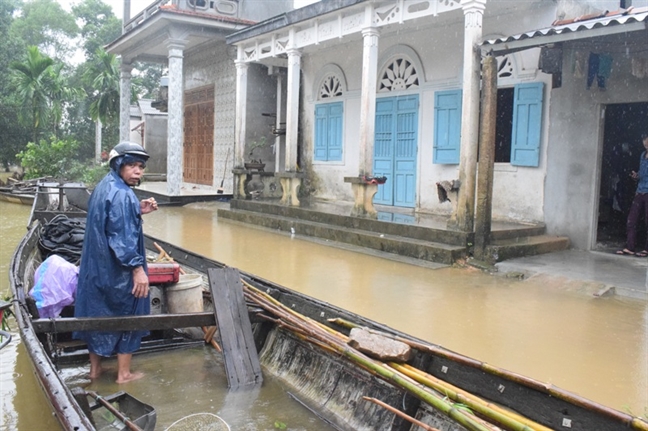 Thừa Thiên - Huế: Khẩn cấp bảo đảm an toàn hồ chứa, rà soát phương án sơ tán dân Thua Thien - Hue: Khan cap bao dam an toan ho chua, ra soat phuong an so tan dan