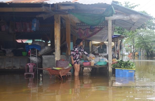 Thủy điện ở Thừa Thiên - Huế bắt đầu xả nước điều tiết đón lũ Thuy dien o Thua Thien - Hue bat dau xa nuoc dieu tiet don lu
