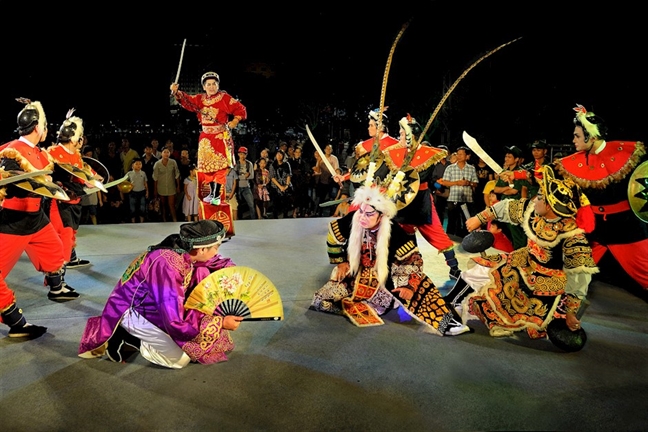 Tinh giản biên chế ở các đơn vị nghệ thuật: Đau, nhưng cần thiết Tinh gian bien che o cac don vi nghe thuat: Dau, nhung can thiet