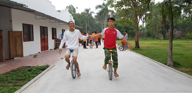 Hành trình của người mẹ tìm lại nhân cách cho con trai Hanh trinh cua nguoi me tim lai nhan cach cho con trai