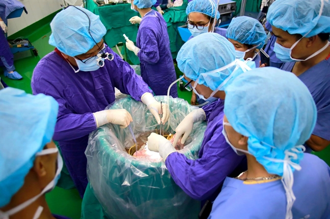 Hồi sinh từ... cái chết Hoi sinh tu... cai chet