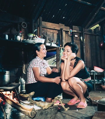 Năm 2018: Tình người 'chèo lái' cả thế giới Nam 2018: Tinh nguoi 'cheo lai' ca the gioi