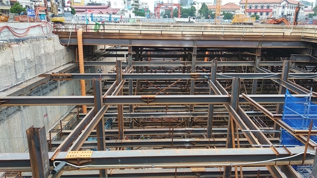 Ông Lê Nguyễn Minh Quang lý giải việc giảm độ dày tường vây xây dựng metro Ong Le Nguyen Minh Quang ly giai viec giam do day tuong vay xay dung metro