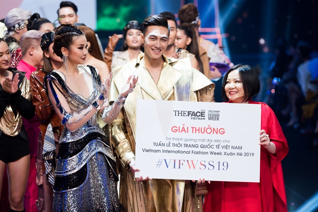 ‘The Face Vietnam 2018’: Hạ màn kém duyên ‘The Face Vietnam 2018’: Ha man kem duyen
