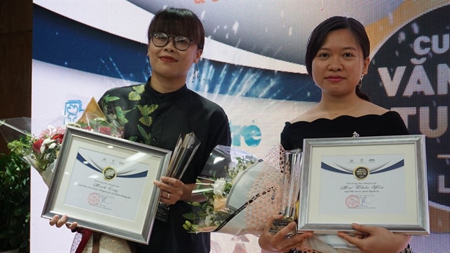 Văn học 2018: Những nhấn nhá trên nền xám Van hoc 2018: Nhung nhan nha tren nen xam