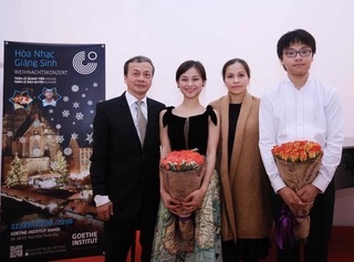 Mẹ thần đồng âm nhạc Trần Lê Quang Tiến: Làm bạn của con, bền bỉ và kiên nhẫn Me than dong am nhac Tran Le Quang Tien: Lam ban cua con, ben bi va kien nhan