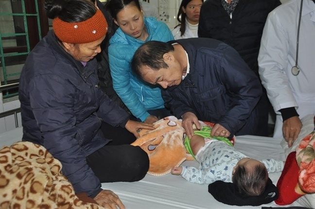 Hà Nội: 10 trẻ tại một huyện nhập viện sau khi tiêm vắc xin ComBE Five Ha Noi: 10 tre tai mot huyen nhap vien sau khi tiem vac xin ComBE Five
