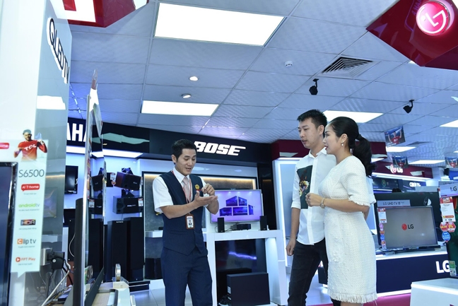 ‘Bữa tiệc công nghệ’ hấp dẫn cho giới mày râu tại Nguyễn Kim ‘Bua tiec cong nghe’ hap dan cho gioi may rau tai Nguyen Kim
