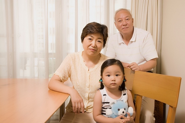 Vợ muốn 'cách ly' con với nhà nội Vo muon 'cach ly' con voi nha noi
